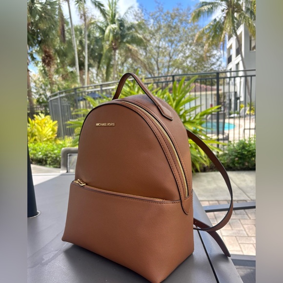 $298 Michael Kors SHEILA MD BACKPACK Bag MK Brown Saffiano Leather Handbag Purse - Picture 6 of 9